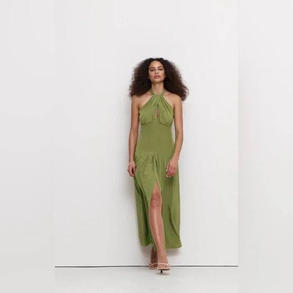 NWT Banana Republic MATTE SILK HALTER MAXI DRESS -  threedaughtersproperties.com